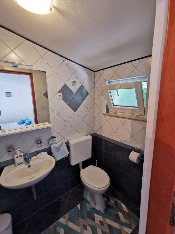 Studio Apartments Jasminka Selce Exterior foto