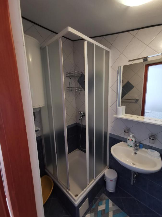 Studio Apartments Jasminka Selce Exterior foto