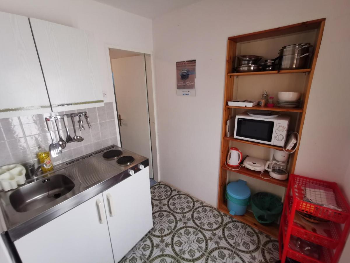 Studio Apartments Jasminka Selce Exterior foto